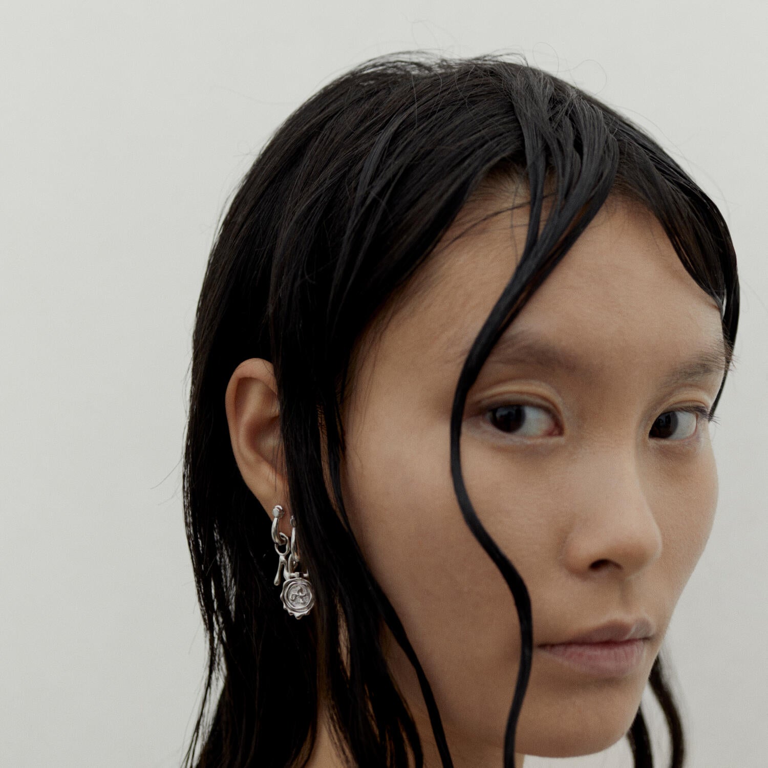 Malik 8 Huggie ørering - forgyldt