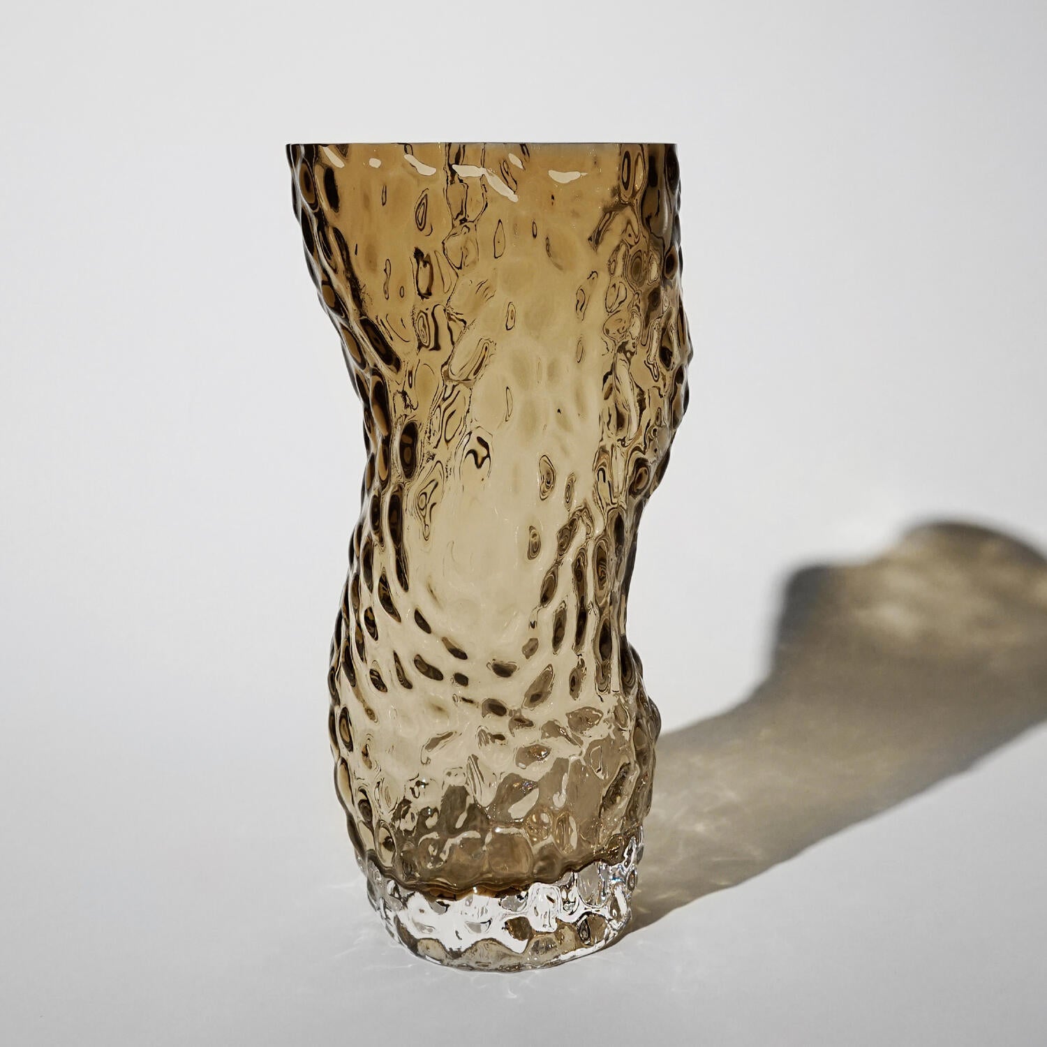 Ostrea Rock Glass vase - Smoke