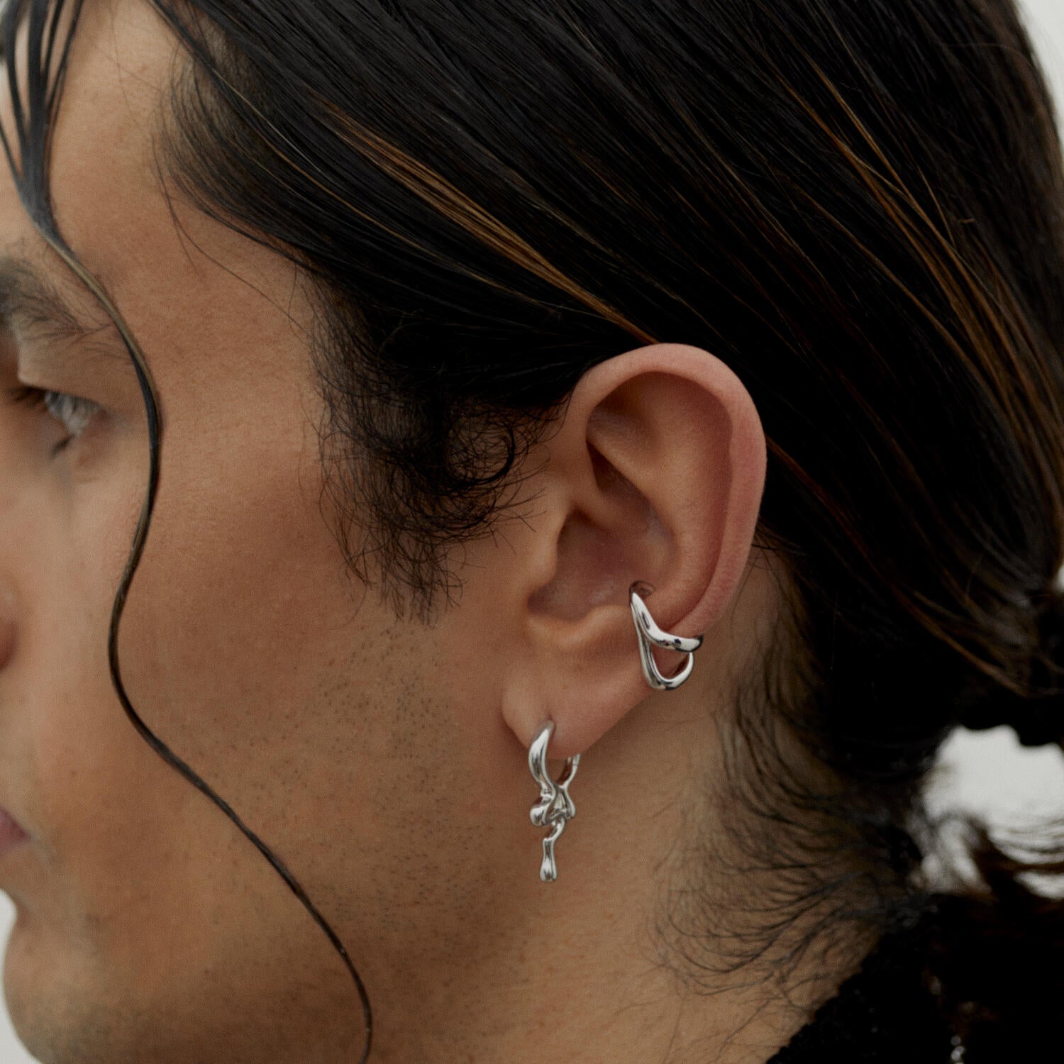 Maya Huggie ørering - sølv