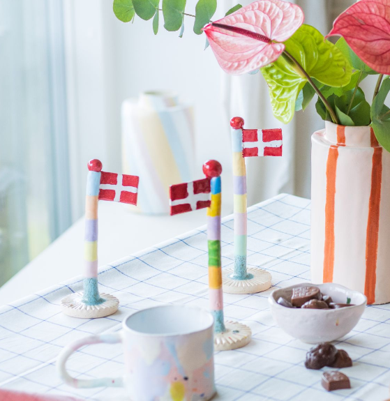 Gøgler pastel flag, assorteret - H14-18cm.
