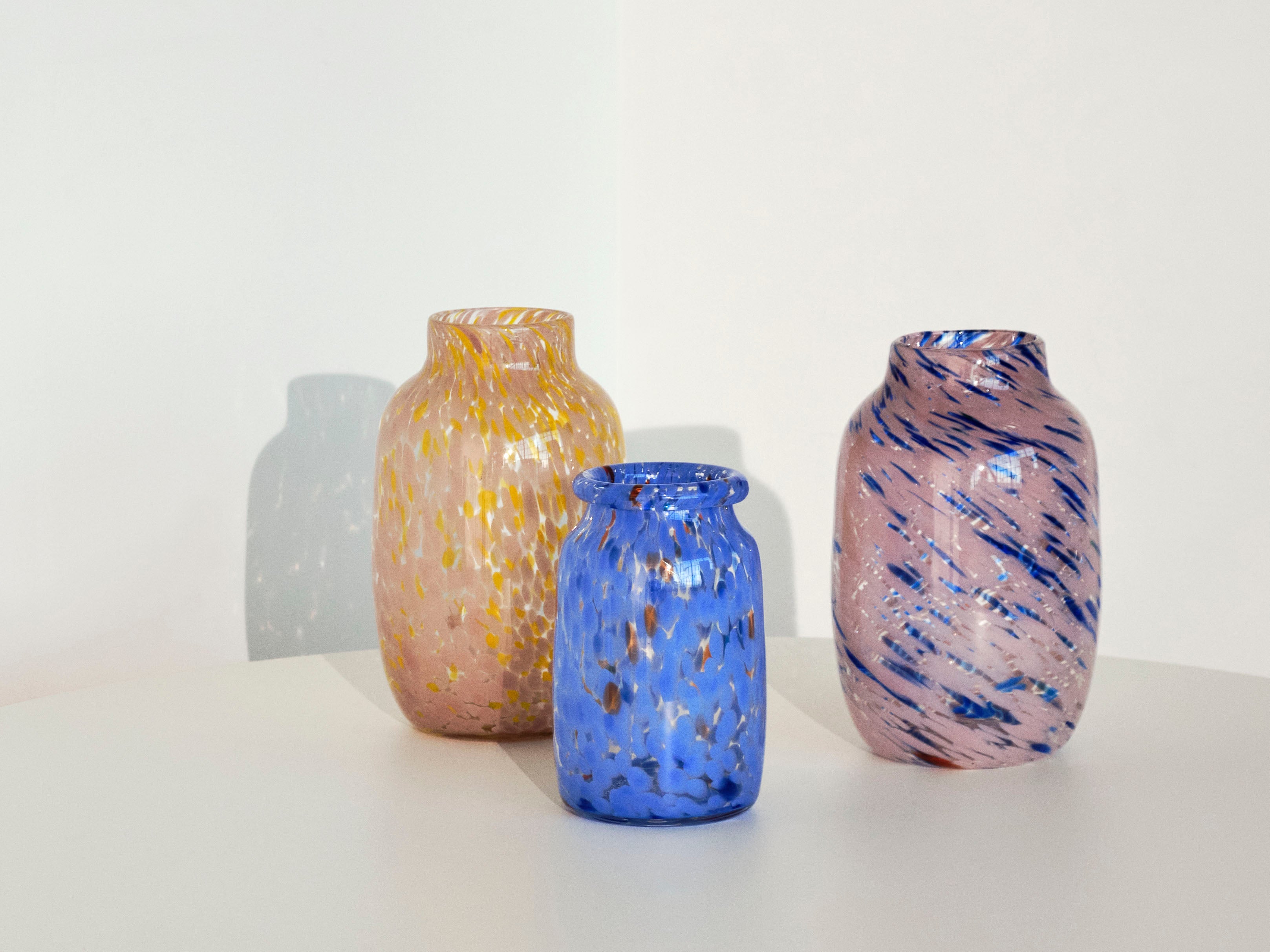 Splash Roll Neck vase, blå - M