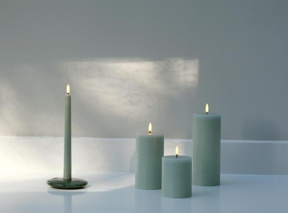 LED Rustic Pillar lys, Dusty Green - H20 cm.