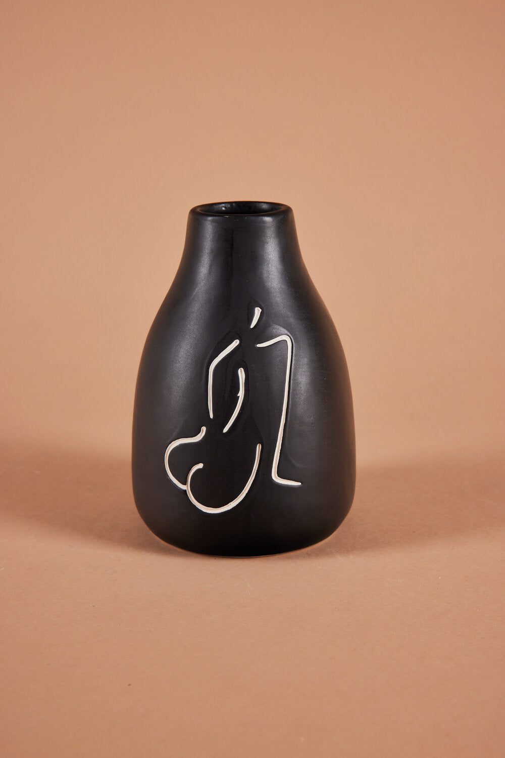 Vase med kvindeskikkelse, sort - H14 cm.