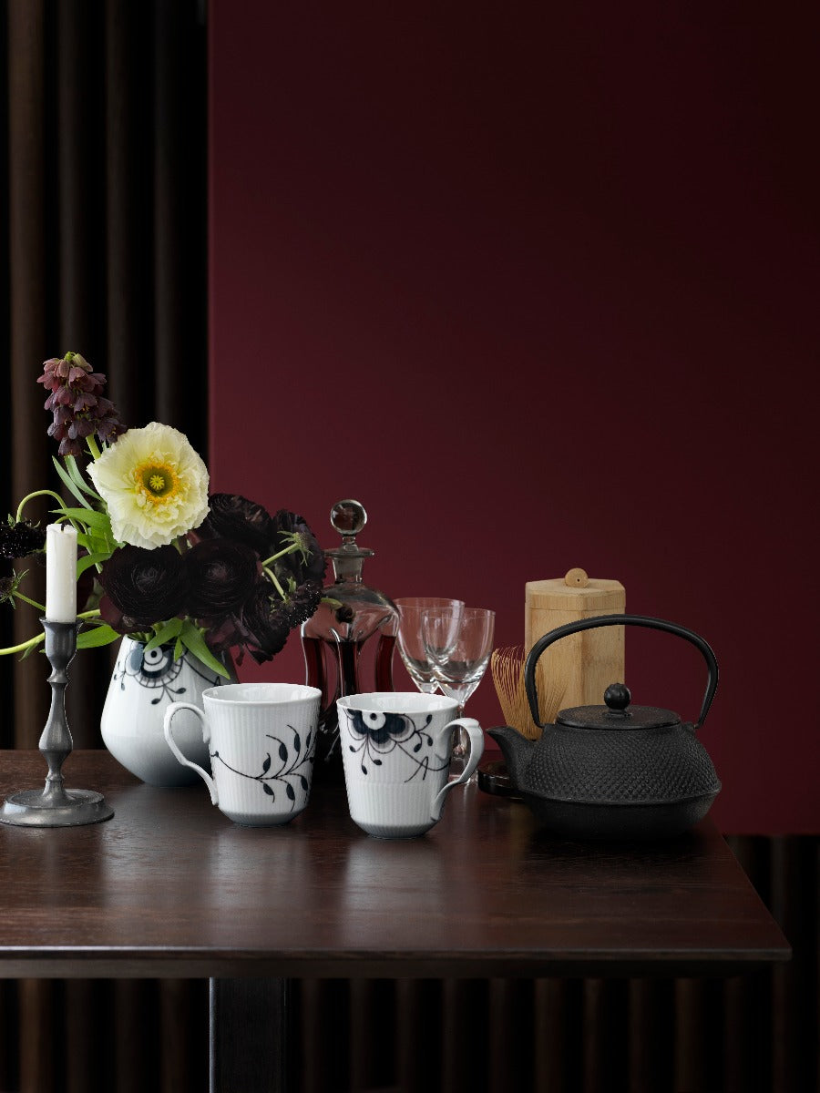 Royal Copenhagen Sort Mega riflet krus, 37 cl. - 2 stk. - Bahne