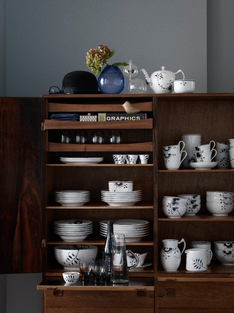 Royal Copenhagen Sort Mega riflet dyb tallerken - 24 cm. - Bahne