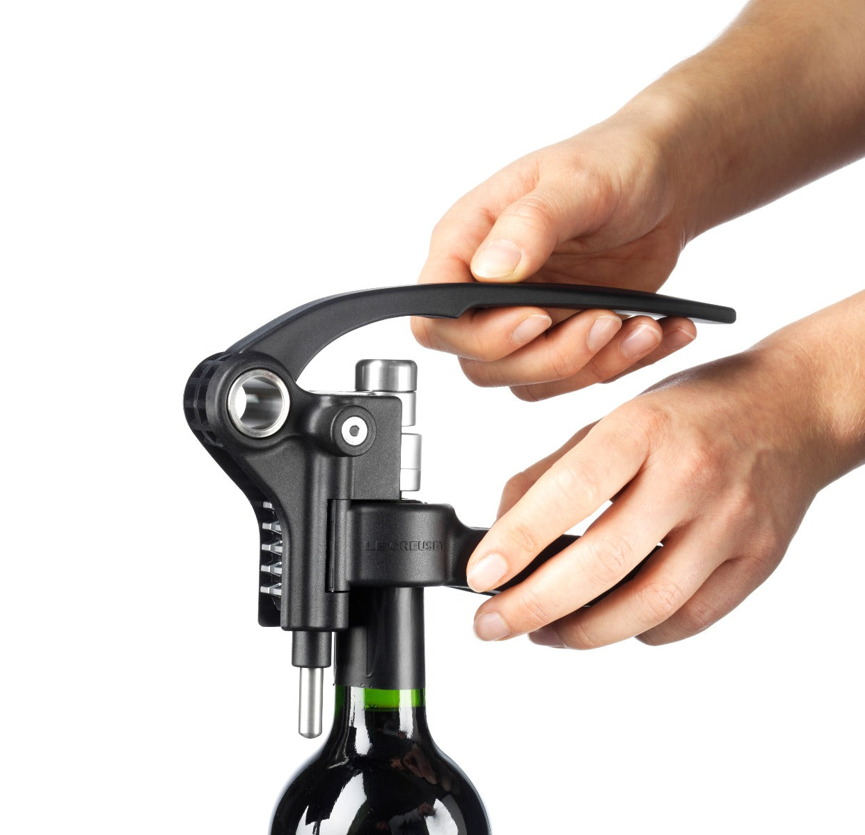 Le Creuset selvoptrækkende proptrækker m/folieskærer - sort - Bahne