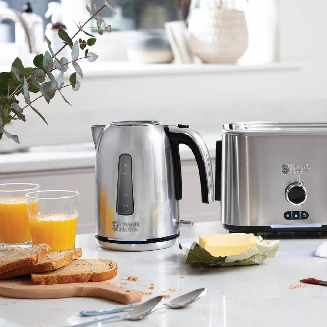 Russell Hobbs Velocity elkedel - 1,7 L. - Bahne