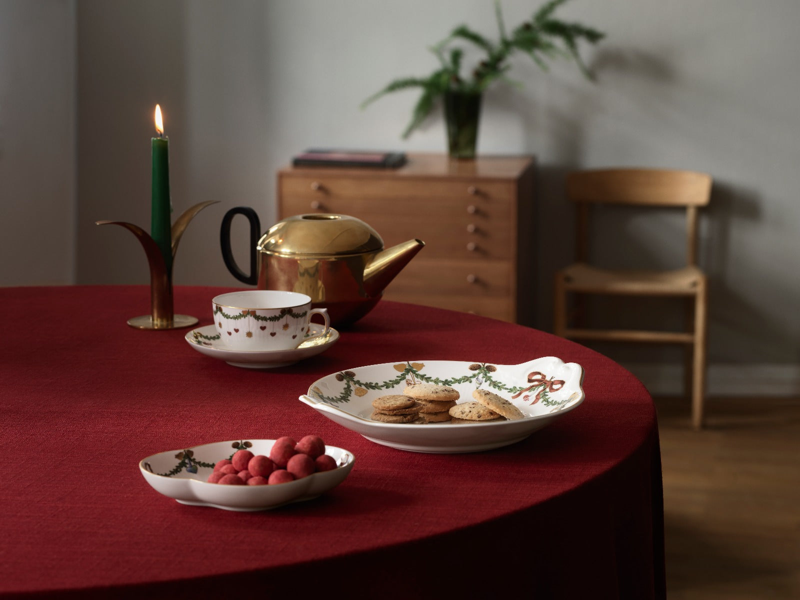 Royal Copenhagen Stjerneriflet jul tallerken - 19 cm. - Bahne