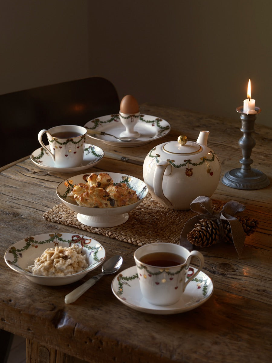 Royal Copenhagen Stjerneriflet jul højhankskop m/ underkop - 24 cl. - Bahne