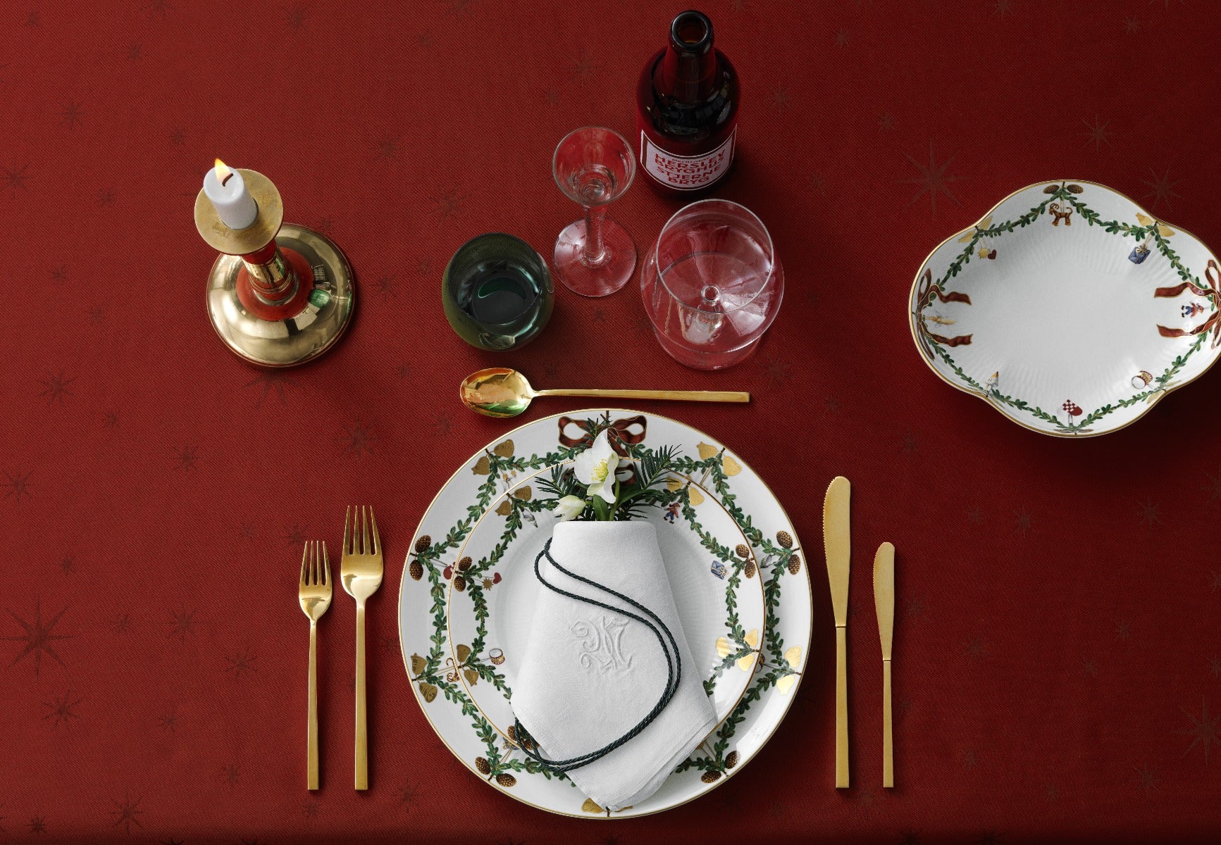 Royal Copenhagen Stjerneriflet jul tallerken - 19 cm. - Bahne