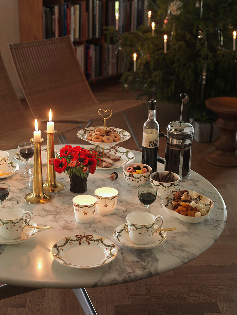 Royal Copenhagen Stjerneriflet jul højhankskop m/ underkop - 24 cl. - Bahne