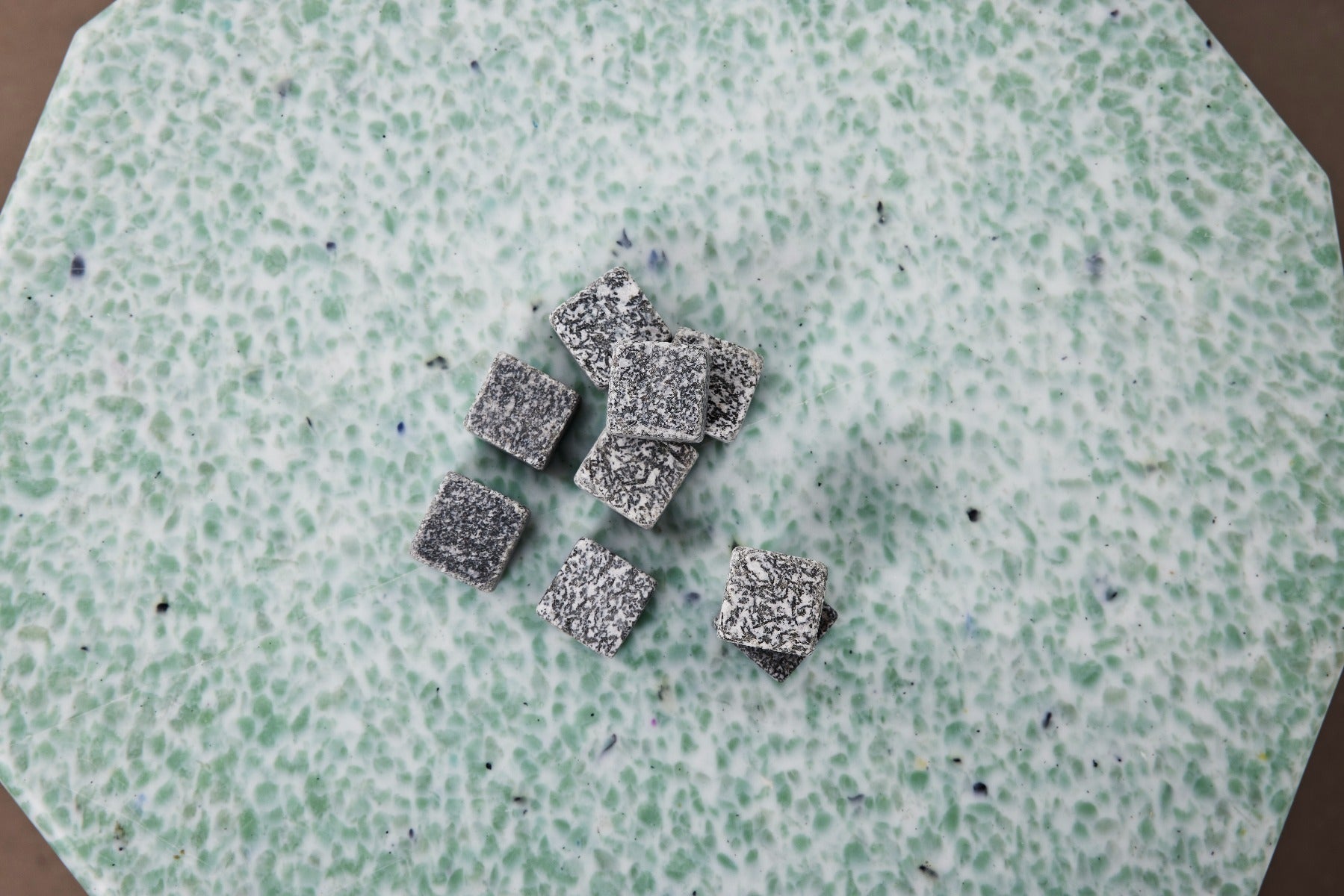 Bahne Interior whiskey sten - grå marmor - Bahne